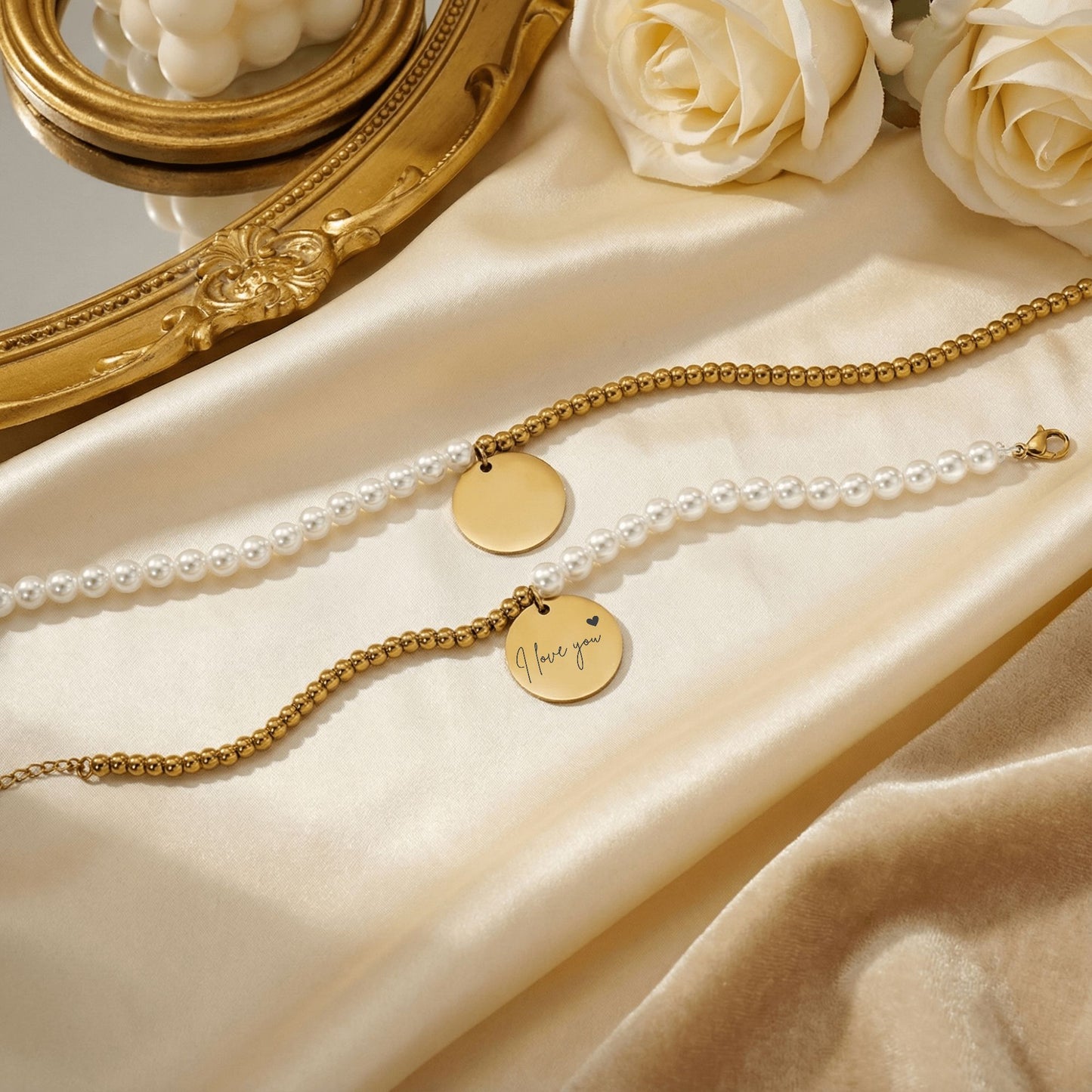 Premium Pearl & Gold Coin Bracelet "Love You" (English)