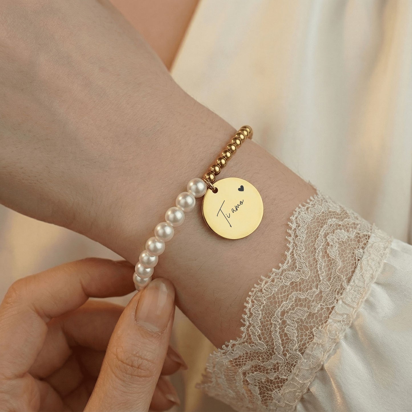 Premium Pearl & Gold Coin Bracelet "Love you" (Italian)