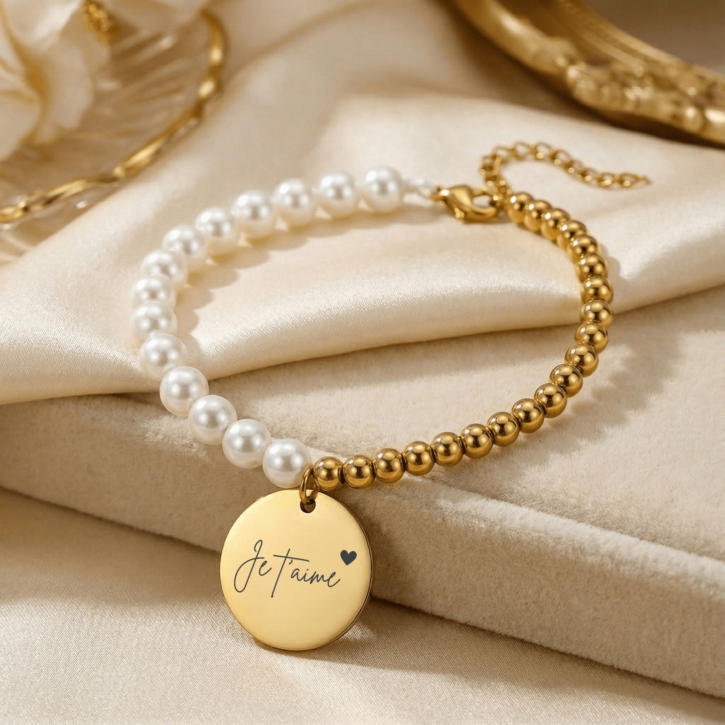Premium Pearl & Gold Coin Bracelet "Love You" (French)